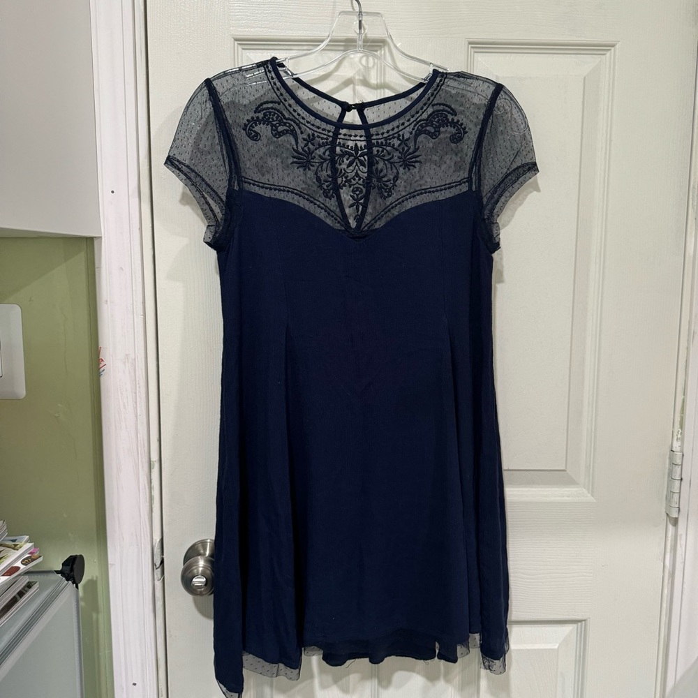 Mini navy dress with lace details size XSmall